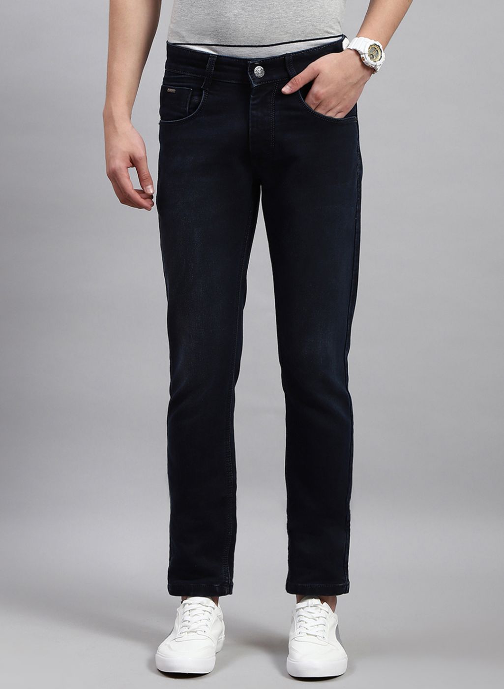 Buy Men's Wispy Ocean Blue Slim Fit Jeans Online | SNITCH